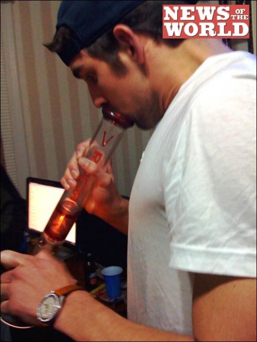 Michael phelps smoking bong full size