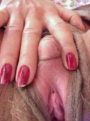 Big clit pussy 450X600 jpeg