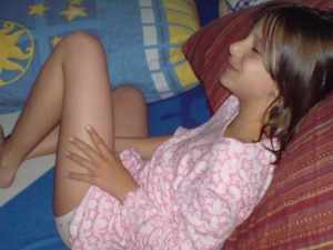 Illegal forbidden girls 800X600 jpeg