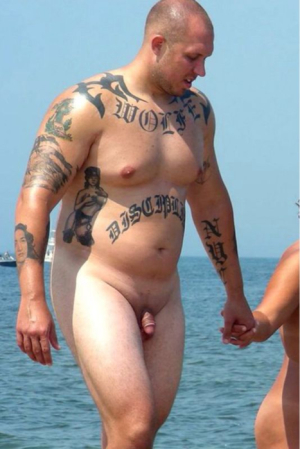 Nude beach spy cam dude 467X700 jpeg
