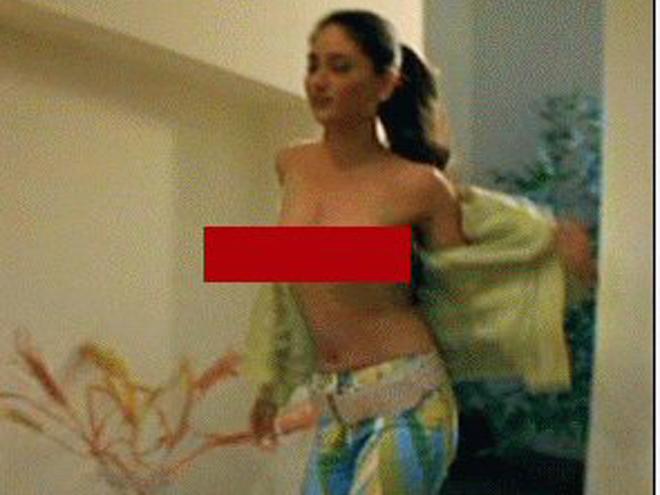 Kareena kapoor topless leaked full size