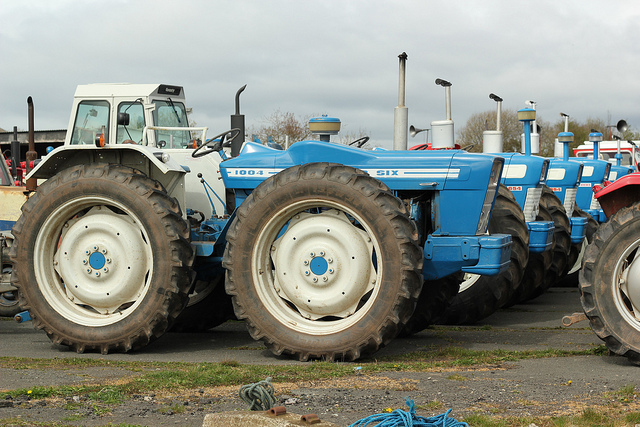 Farm tractor porn full size