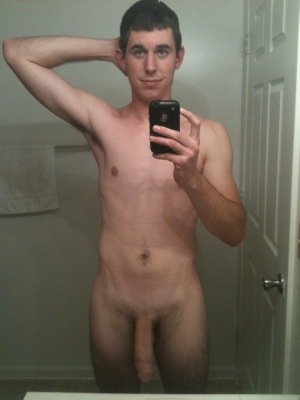 Nude found on cell phone 600X800 jpeg