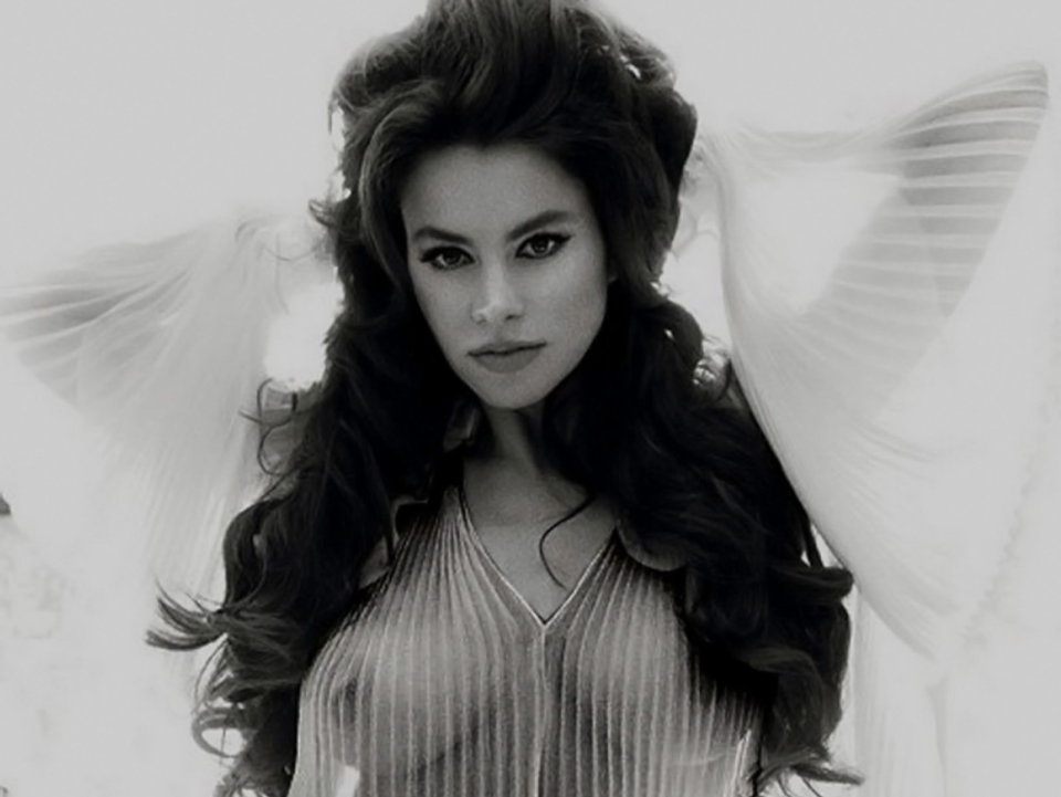 Nude sofia vergara topless full size