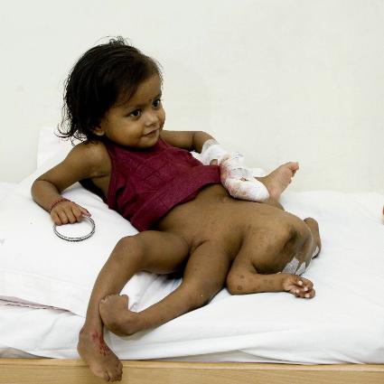 Lakshmi girl with 4 arms and legs full size