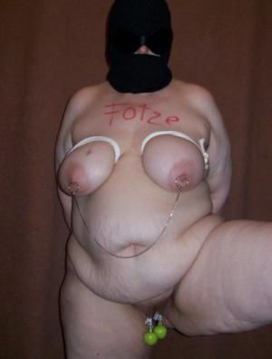 Pussy torture 960X1264 jpeg