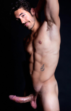 Big gay cock blue jeans 550X865 jpeg