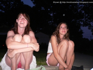 Oops accidental nudity upskirt 960X720 jpeg