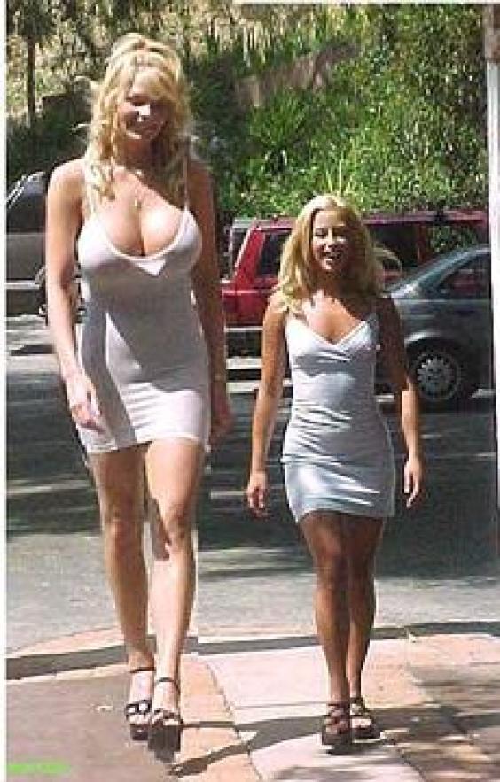 World s tallest woman full size