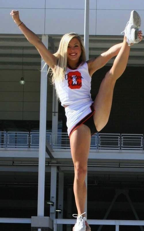 Oregon state cheerleaders full size