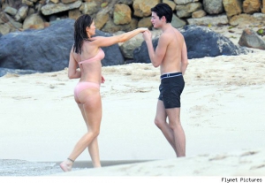 Stephanie seymour and son bikini 590X408 jpeg