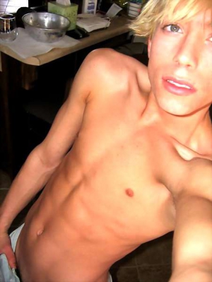 Shirtless gay boys 451X600 jpeg