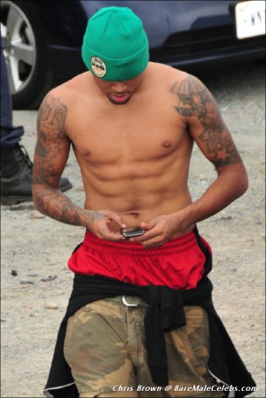 Chris brown with shirt off 669X1002 jpeg