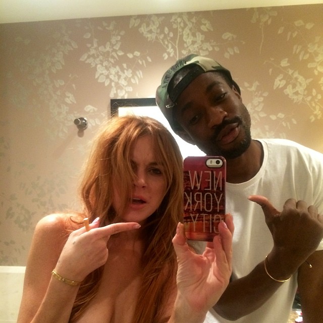 Lindsay lohan topless selfie full size