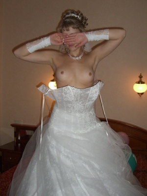 Bride wedding voyeur oops 800X1067 jpeg