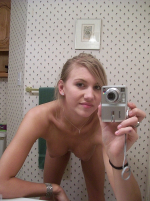 Real teen girl mirror 768X1024 jpeg