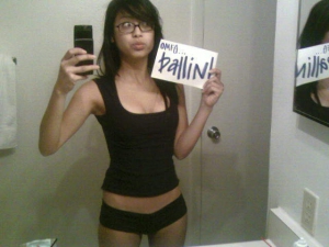 High school self shot emo girl 640X480 jpeg
