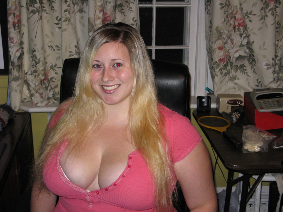 Very cute chubby blonde full size