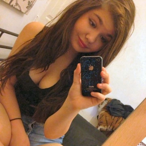 Slutty non nude teen chavs 720X720 jpeg