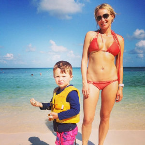 Jewel kilcher bikini son 640X640 jpeg
