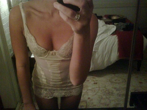 Olivia munn leaked cell phone 667X500 jpeg