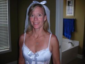 Amateur wife bucket rebecca 960X720 jpeg