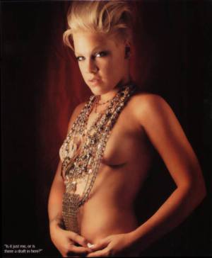Hot female singer pink nude 658X800 jpeg