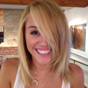 Miley cyrus with blonde hair 612X612 jpeg