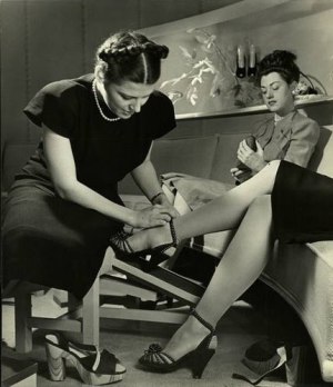 1940s women s shoes 430X500 jpeg