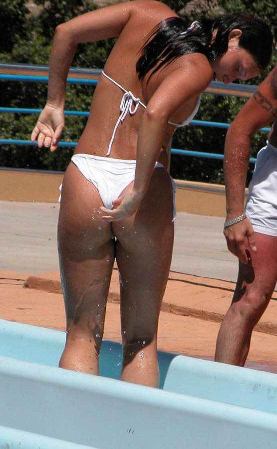 Girls water park wedgie full size