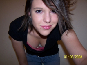 Young girl bent over teen cleavage 960X720 jpeg