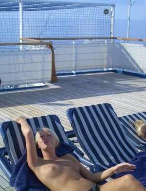 Three busty blondes naked on cruise ship 960X1260 jpeg
