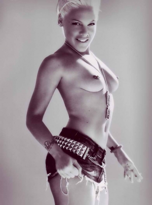 Pink singer alecia moore nude 783X1059 jpeg