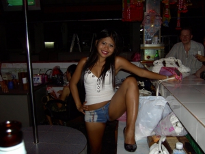 Pattaya bar girls 960X720 jpeg