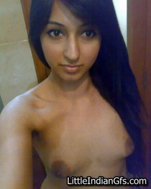 Little teen indian girls 640X800 jpeg