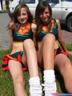 Junior high school cheerleaders upskirt 546X728 jpeg