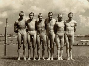 Naked vintage man nude 960X720 jpeg