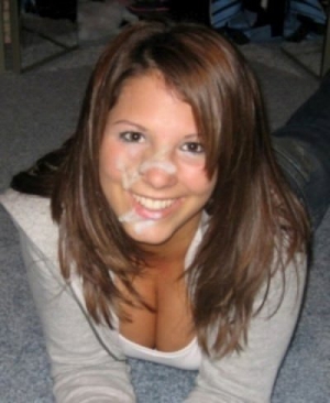 Cum shot brunette girl faces 400X488 jpeg
