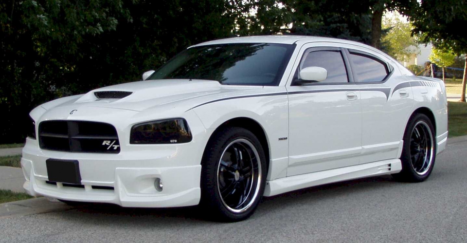 2011 dodge charger full size