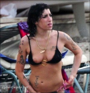 Amy winehouse nip slip 602X624 jpeg