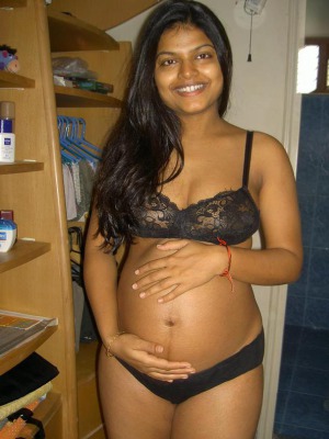 Beautiful sexy pregnant girl 594X792 jpeg