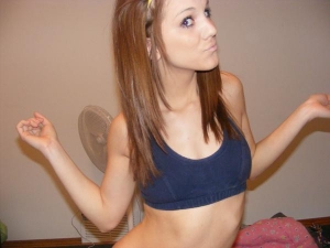 Skinny teen self shot 600X450 jpeg