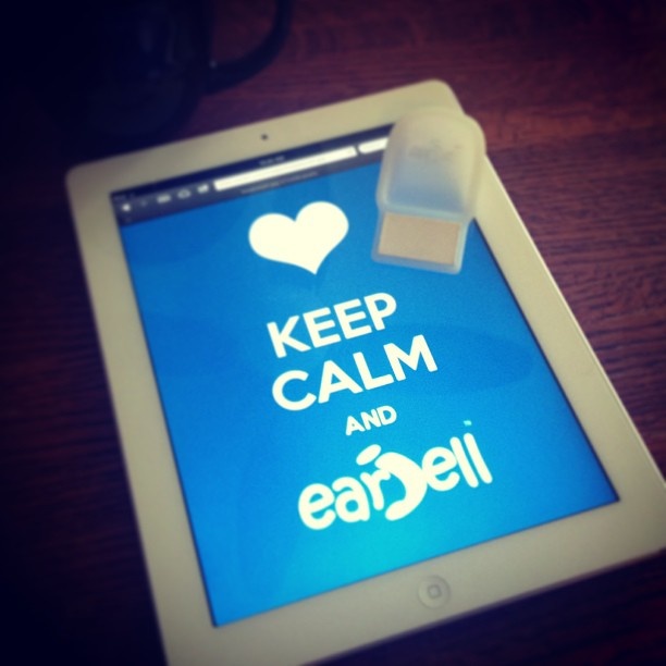 How to get a background on kindle fire hd like a ipod touch full size