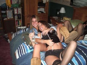 Easy drunk girls 800X600 jpeg