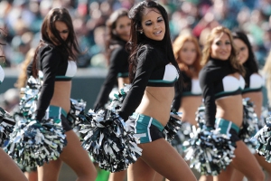 Nfl cheerleaders 2014 600X401 jpeg