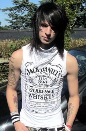 Black emo guys with long hair 478X730 jpeg