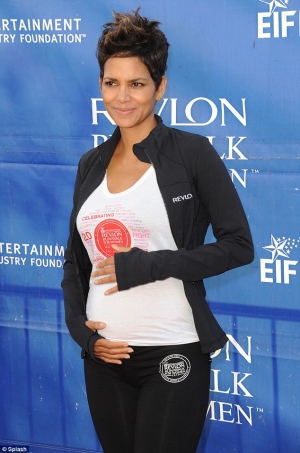 Halle berry pregnant belly 634X959 jpeg