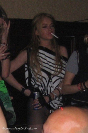 Lindsay lohan flash 600X900 jpeg