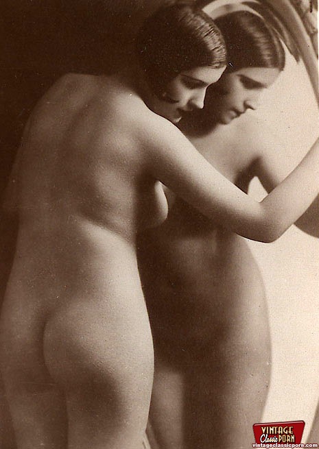 Vintage nude lady full size