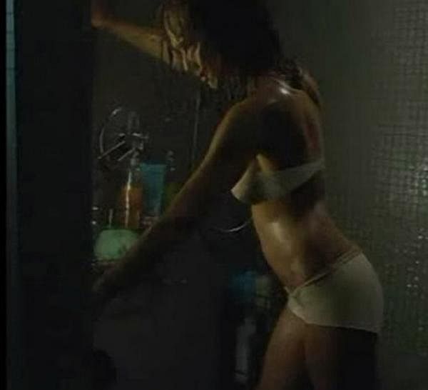 Jessica alba machete scene full size
